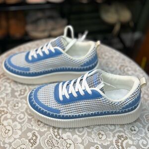 Nicole Miller Brita Women’s size 7.5 New, never worn